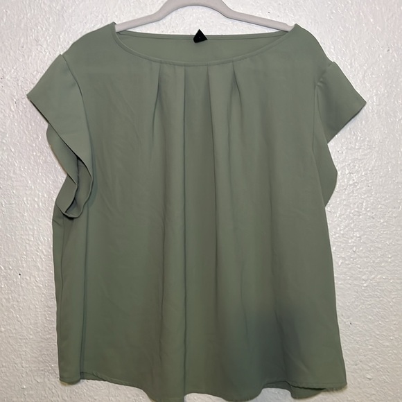 Shein Curve sage, green blouse size 2XL - Picture 2 of 8